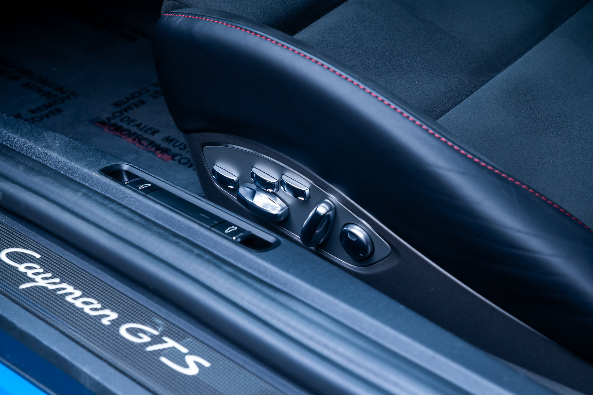 Used 2025 Porsche 718 Cayman GTS RWD image 24