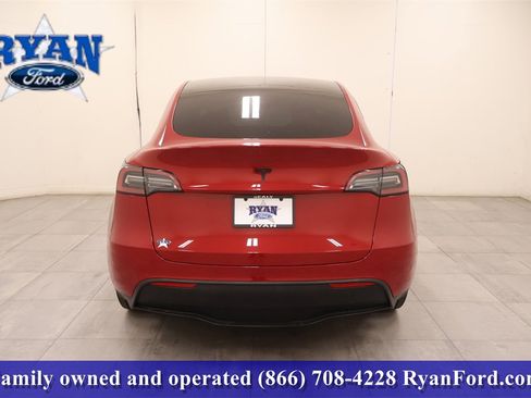 Used 2022 Tesla Model Y Long Range image 7