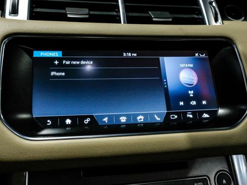 Used 2017 Land Rover Range Rover Sport HSE AWD/4WD image 27