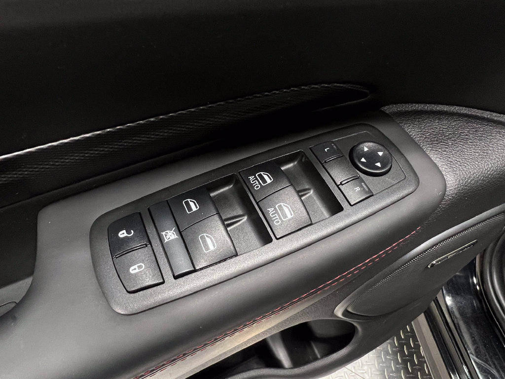 Used 2021 Dodge Durango R/T w/ Tow 'N Go Group AWD/4WD image 17