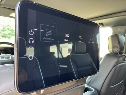 New 2026 GMC Yukon XL AT4 Ultimate w/ LPO, Floor Liner Package AWD/4WD image 31