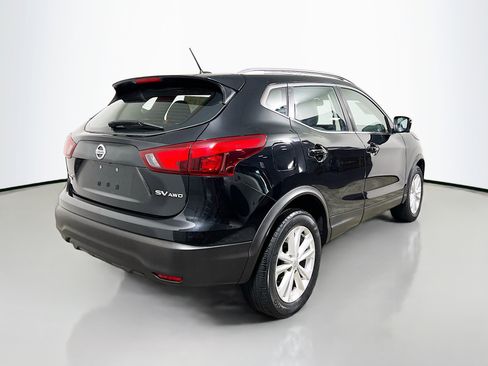 Used 2017 Nissan Rogue Sport SV w/ SV Premium Package image 4