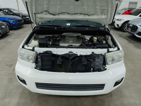 Used 2010 Toyota Sequoia Limited image 59