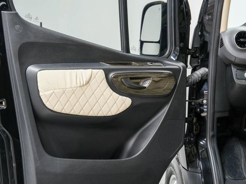 Used 2020 Mercedes-Benz Sprinter 3500 image 71