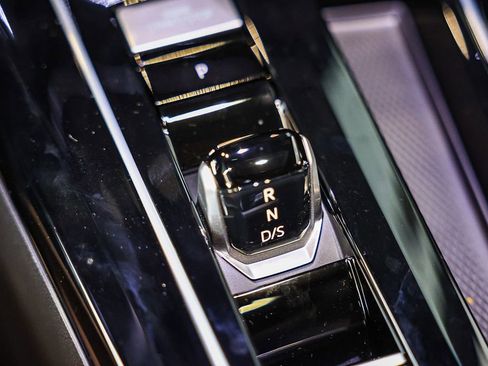 New 2026 Volkswagen Golf image 32