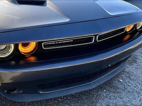 Used 2015 Dodge Challenger SXT w/ Driver Convenience Group image 31