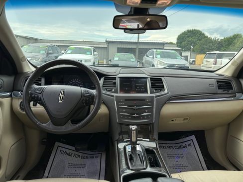 Used 2014 Lincoln MKS w/ Equipment Group 101A FWD image 9