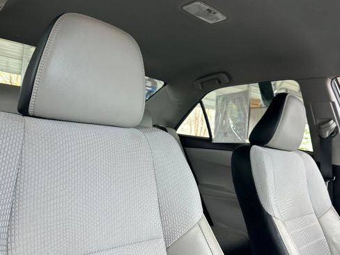 Used 2016 Toyota Camry SE FWD image 18