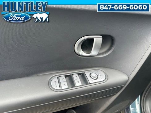 Used 2024 Hyundai Ioniq 5 SEL AWD/4WD image 16