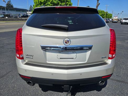 Used 2014 Cadillac SRX Luxury w/ Driver Awareness Package FWD image 4