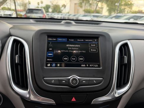 Used 2019 Chevrolet Equinox LT FWD image 28