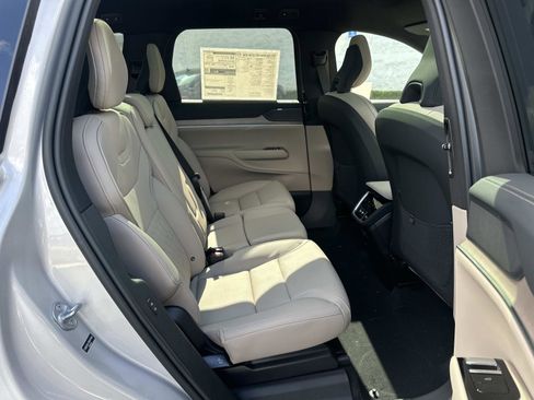 New 2025 Volvo EX90 Ultra image 20