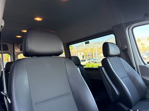 Used 2016 Mercedes-Benz Sprinter 2500 image 17