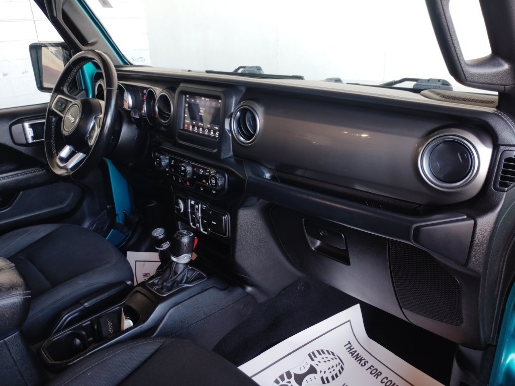Used 2020 Jeep Wrangler Unlimited Sahara AWD/4WD image 13