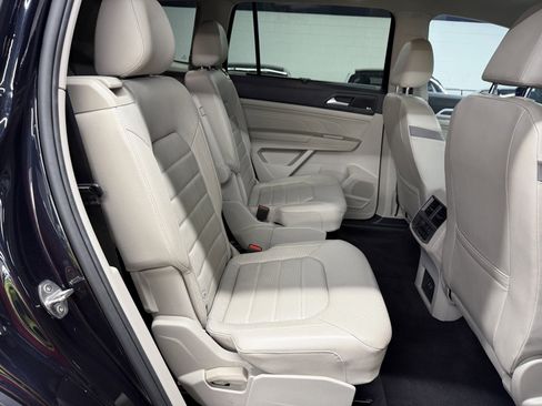 Used 2022 Volkswagen Atlas SEL Premium image 24