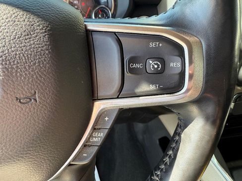 Used 2019 RAM 1500 Laramie AWD/4WD image 22