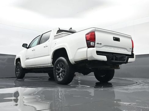 Used 2022 Toyota Tacoma SR5 w/ Technology Package AWD/4WD image 21