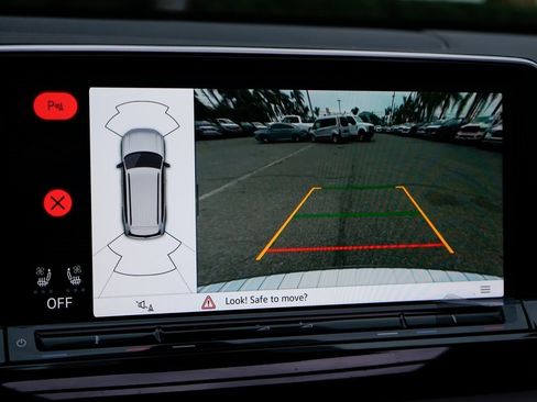 Used 2025 Volkswagen Atlas Peak Edition SE image 33