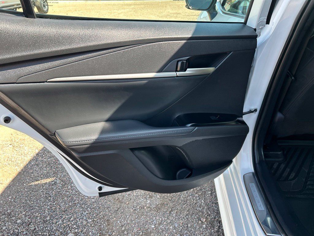 Used 2025 Toyota Camry XSE FWD image 34