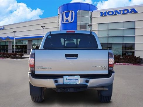 Used 2013 Toyota Tacoma PreRunner image 5