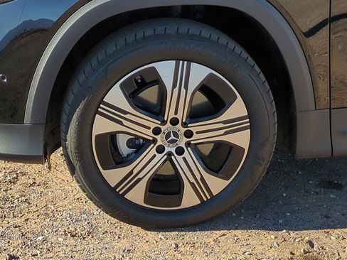 Used 2024 Mercedes-Benz EQB 250+ image 10