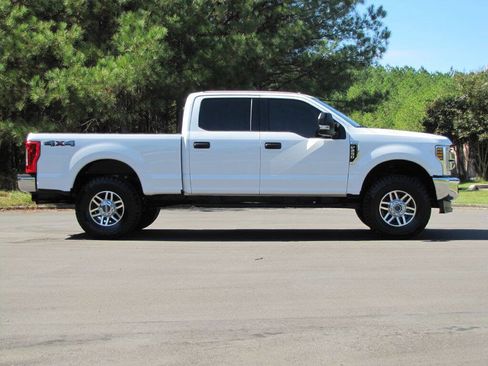 Used 2018 Ford F250 XLT image 4