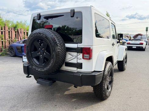 Used 2015 Jeep Wrangler Sahara AWD/4WD image 6