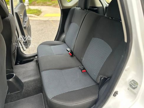 Used 2018 Nissan Versa Note SV image 29