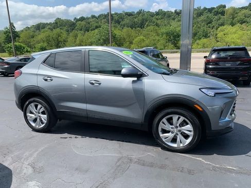 Certified 2024 Buick Encore GX Preferred w/ Comfort Package AWD/4WD image 8