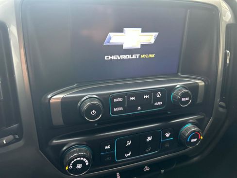 Used 2018 Chevrolet Silverado 1500 LT AWD/4WD image 15