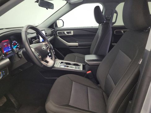 Used 2022 Ford Explorer XLT RWD image 17