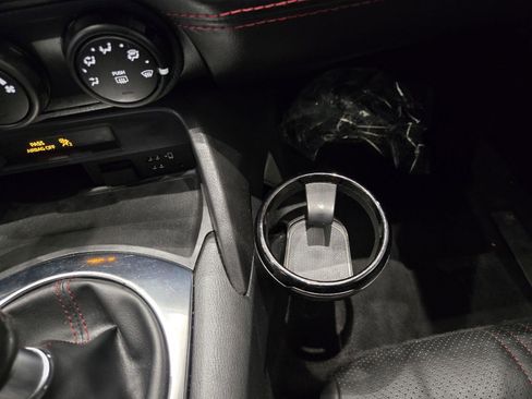 Used 2016 MAZDA MX-5 Miata Club image 29