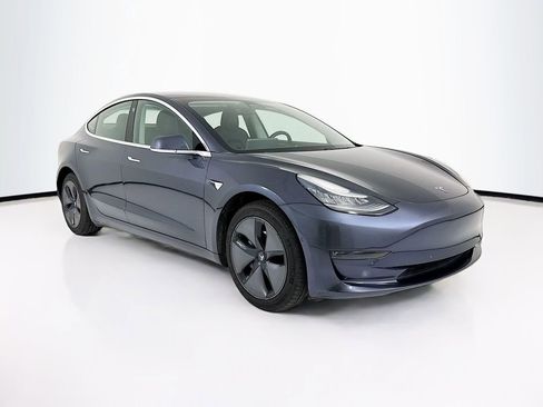 Used 2018 Tesla Model 3 image 9