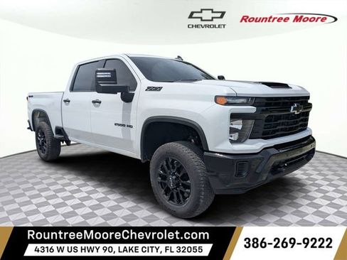 Used 2025 Chevrolet Silverado 2500 Custom w/ Custom Value Package AWD/4WD image 1