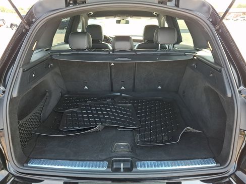 Used 2021 Mercedes-Benz GLC 300 4MATIC w/ Premium Package image 28