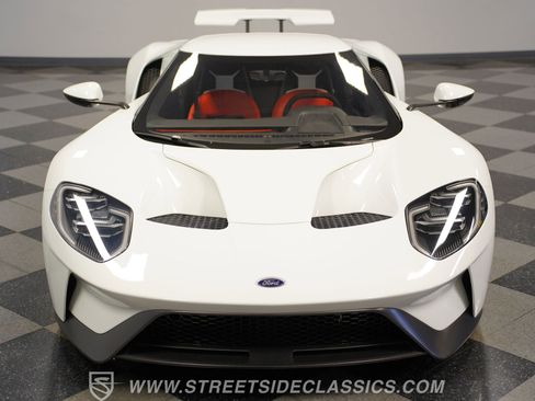 Used 2017 Ford GT RWD image 19