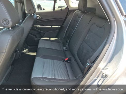 Used 2026 Chevrolet Trax LT w/ Driver Confidence Package FWD image 12