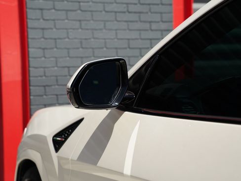 Used 2024 Lamborghini Urus S AWD/4WD image 18