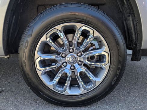 Used 2022 RAM 1500 Laramie w/ Sport Appearance Package AWD/4WD image 30