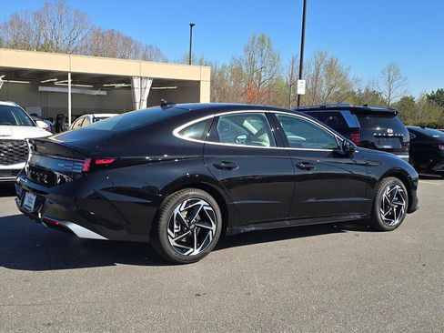 New 2026 Hyundai Sonata SEL FWD image 3