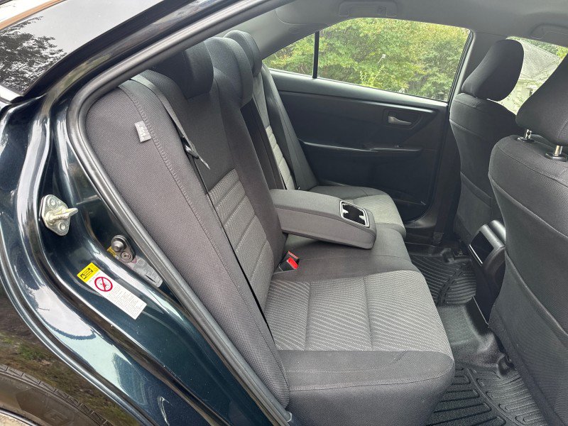Used 2015 Toyota Camry LE FWD image 28