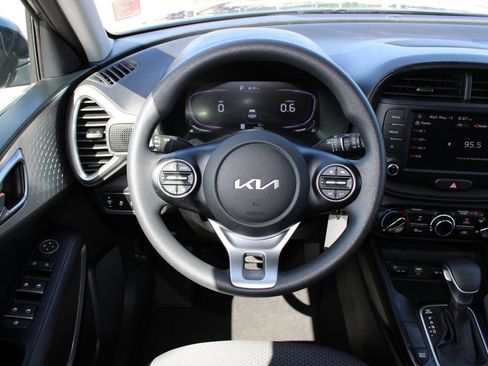 Used 2024 Kia Soul LX w/ Option Group 015 FWD image 9