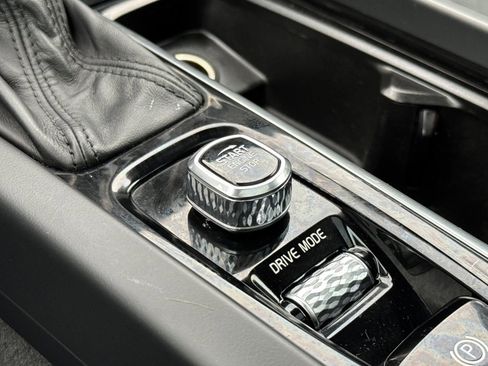 Used 2020 Volvo S60 T5 Momentum w/ Protection Package image 33