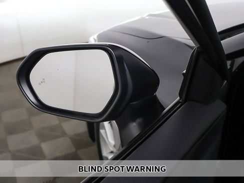 Used 2025 Toyota Camry LE image 4