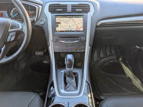 Used 2015 Ford Fusion SE w/ Equipment Group 202A FWD image 7