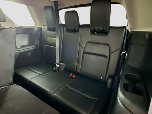 Used 2023 Nissan Pathfinder SL AWD/4WD image 29