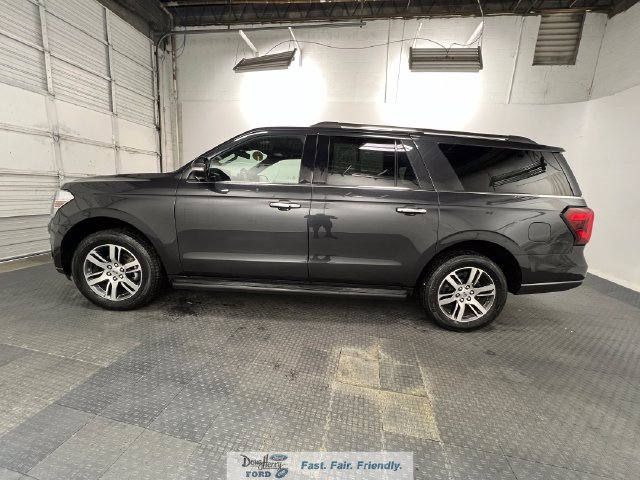 Used 2024 Ford Expedition Max Limited RWD image 4
