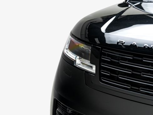 Used 2025 Land Rover Range Rover Long Wheelbase Autobiography AWD/4WD image 19