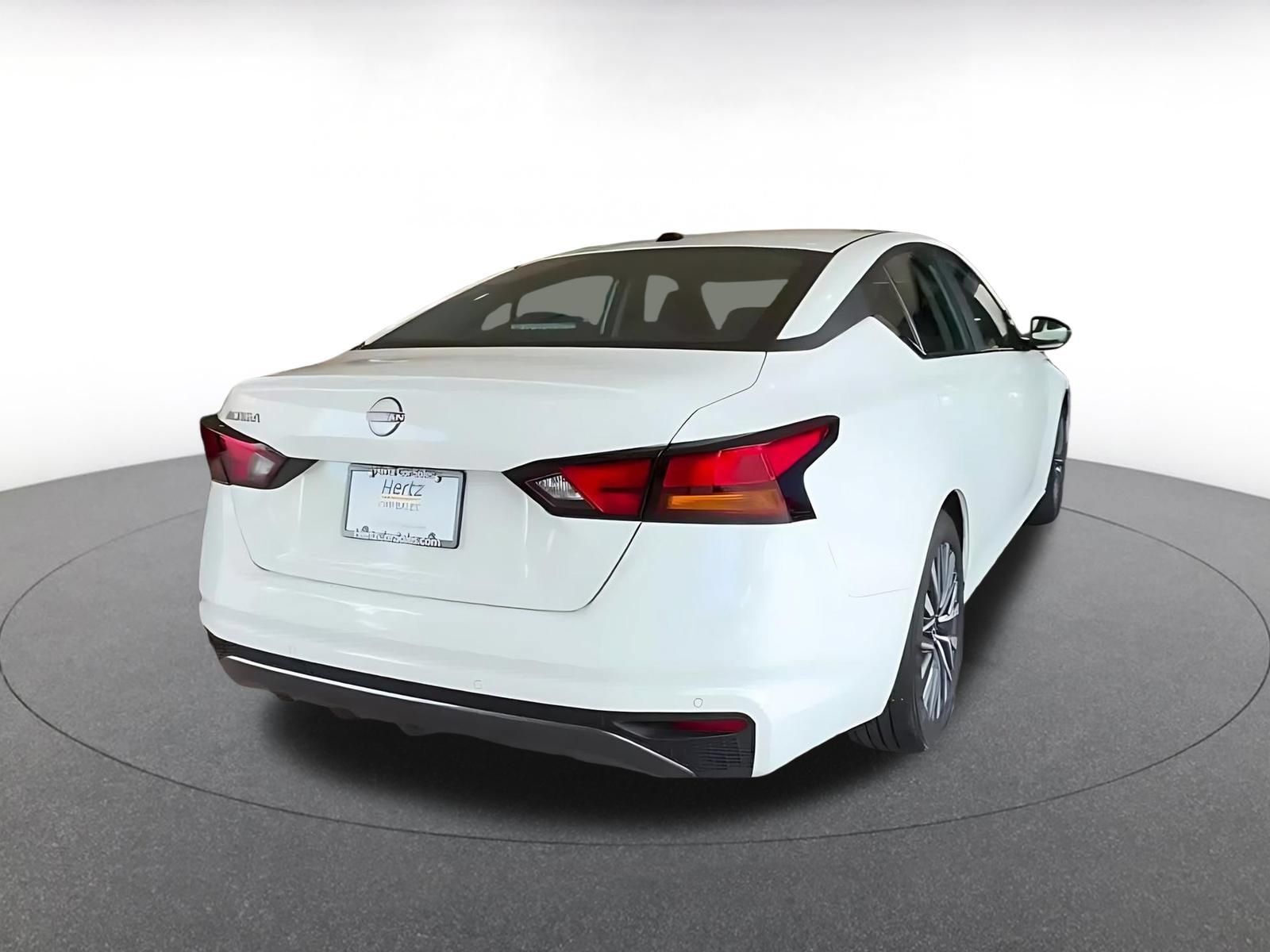 Used 2026 Nissan Altima 2.5 SV FWD image 13