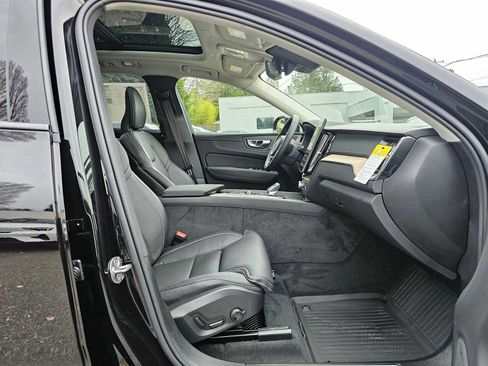 New 2026 Volvo XC60 B5 Ultra w/ Protection Package Premier image 10